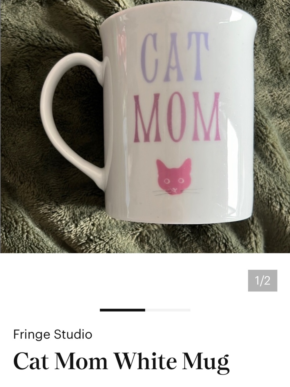 Mug with text 'CAT MOM'